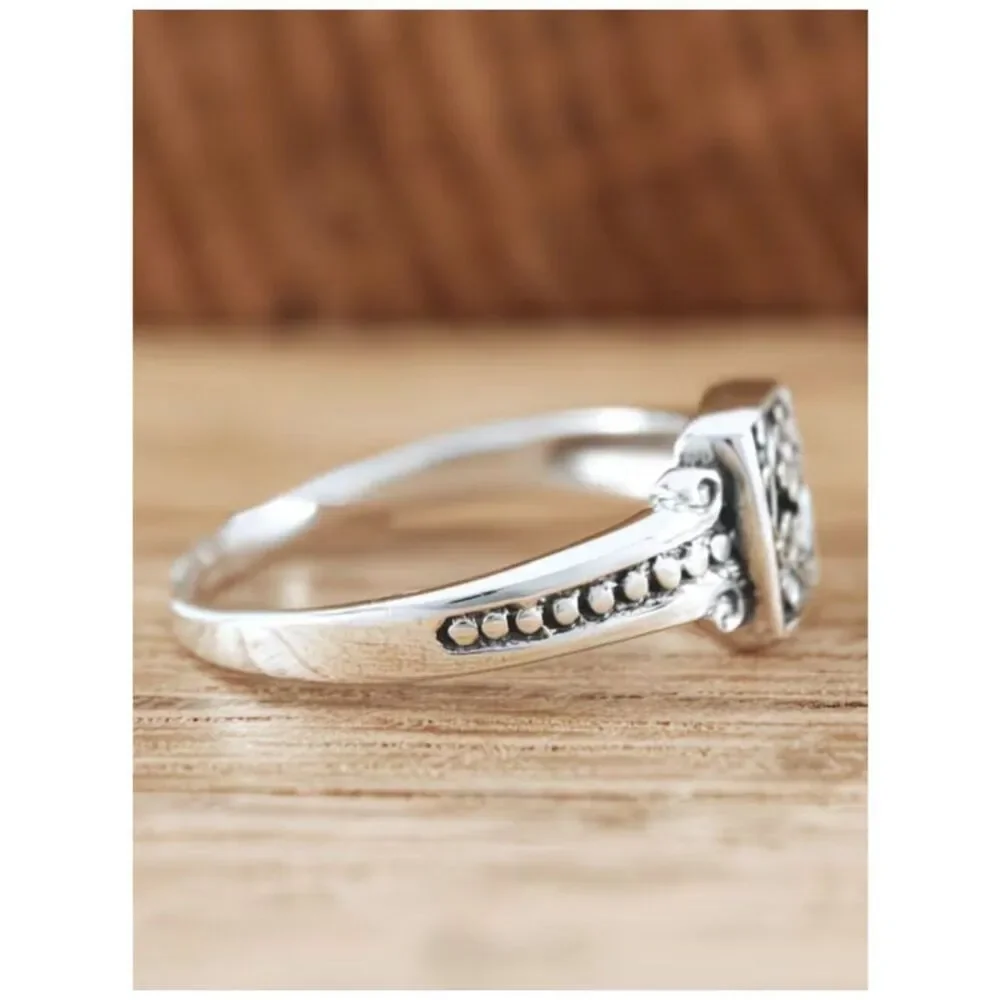 NWT White Gold Plated Vintage Carved Flower Boho Ring